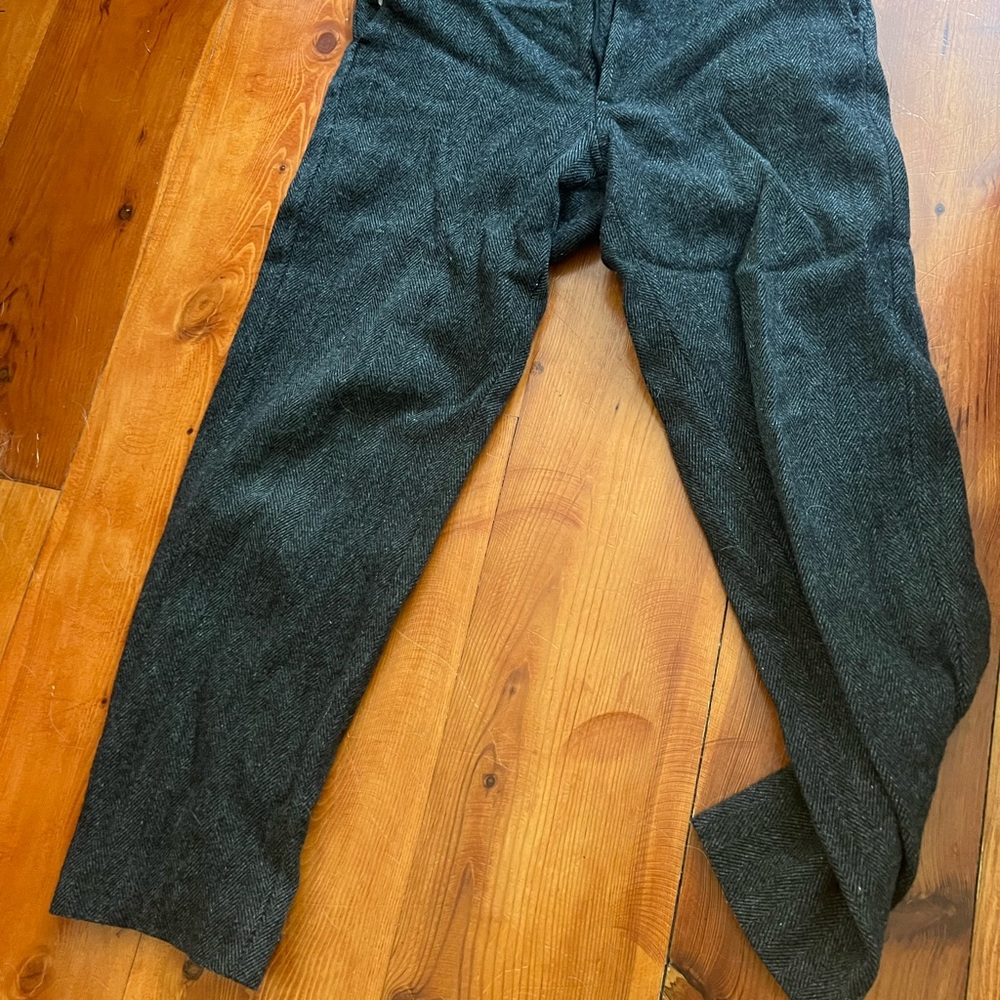 Wool pants.32 inch waist, 40 inches long.  Vintage.